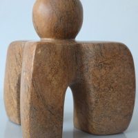 Sculpture de pierre de Louise Vesco